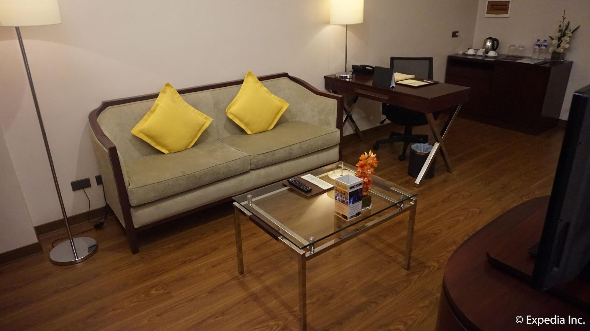 Ace Hotel And Suites Pasig City Εξωτερικό φωτογραφία